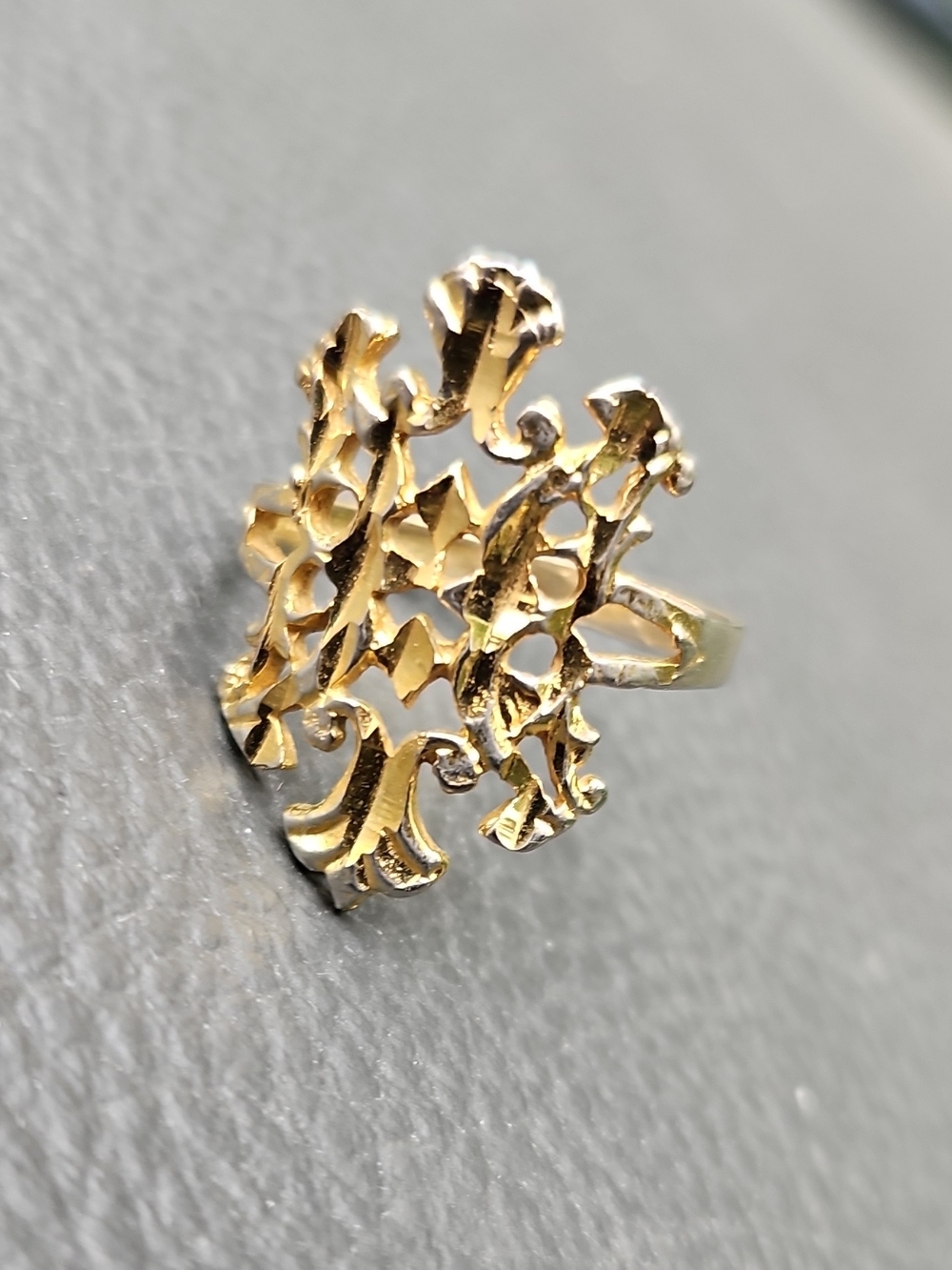 Elegant Filigree Gold Statement Ring - Women Jewelry